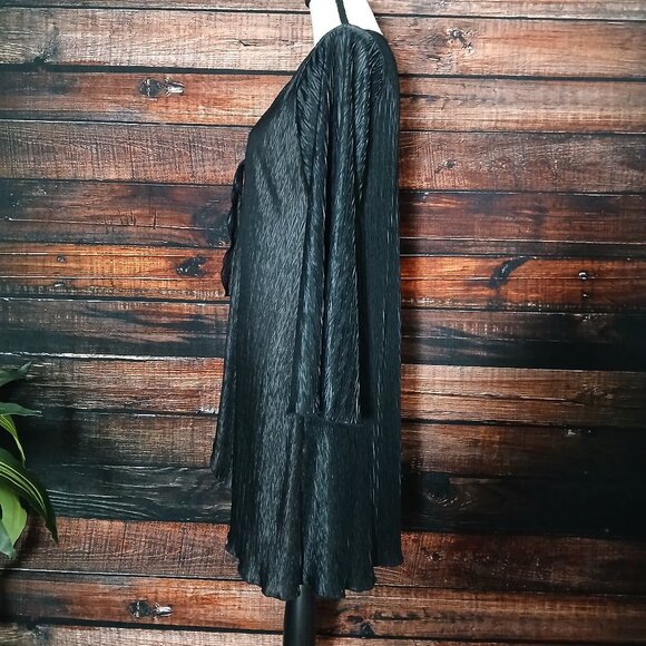 LA II Vintage Negligee Robe Small Black Gothic Flare Sleeve Tie Front USA Made - Picture 6 of 10